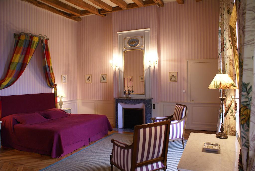 ホテルChateau De Reignac エクステリア 写真