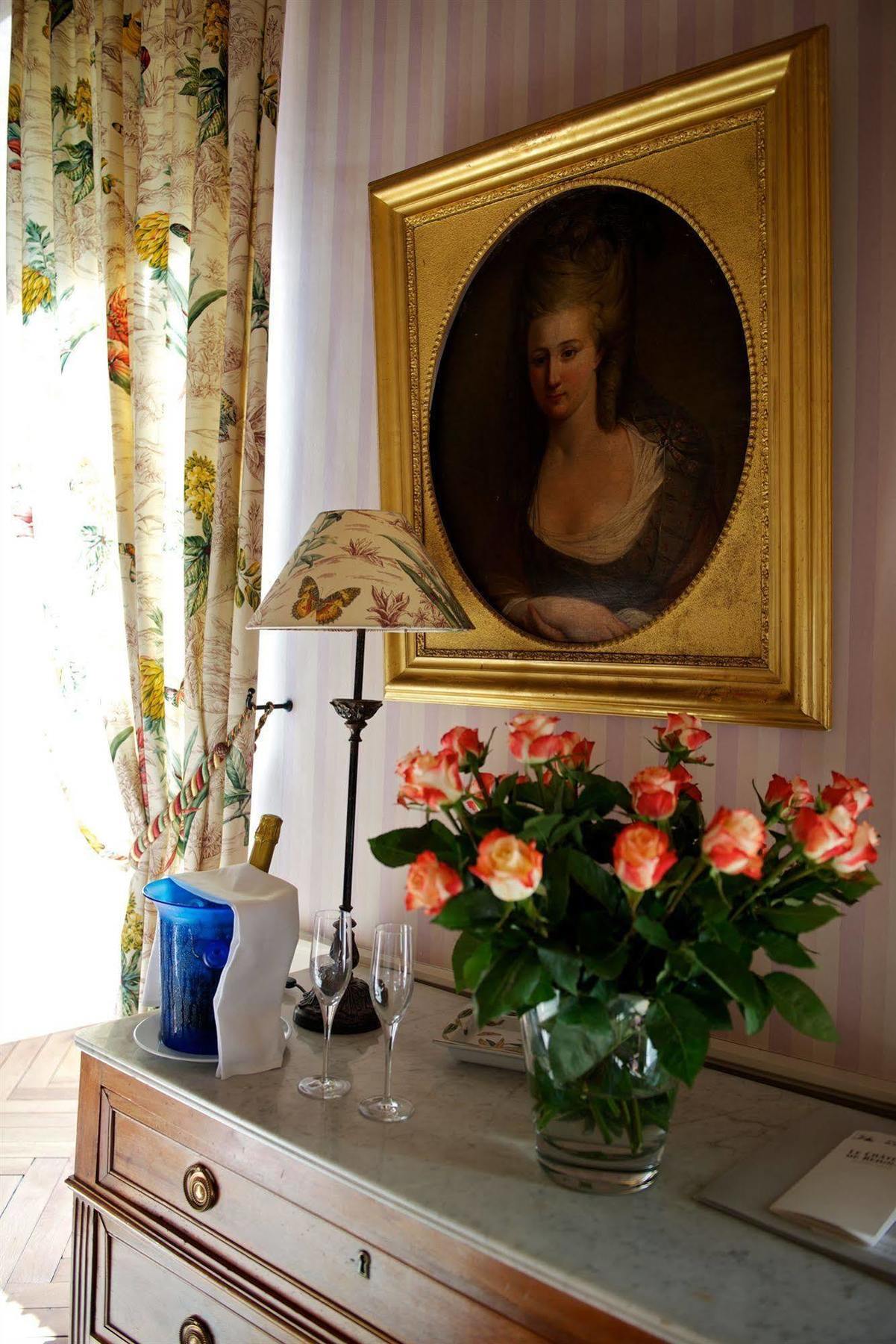ホテルChateau De Reignac エクステリア 写真