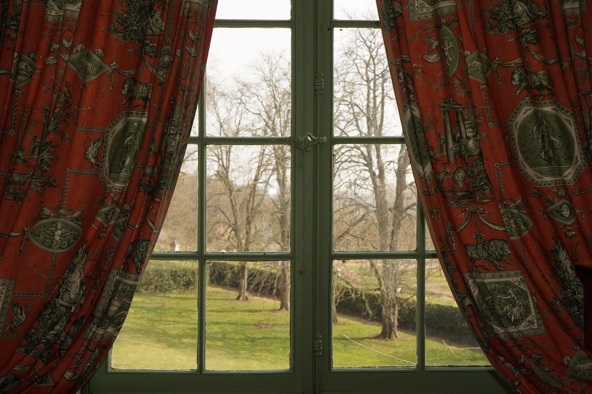 ホテルChateau De Reignac エクステリア 写真
